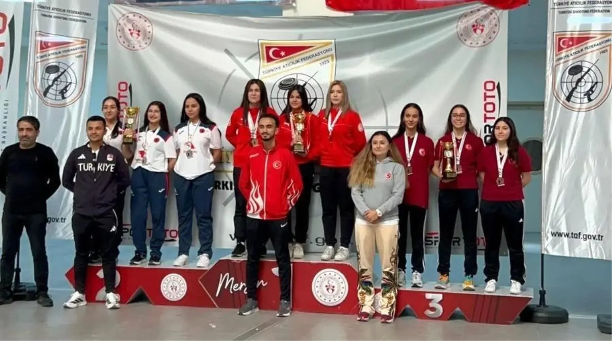 Erzurum Genç Kadınlar Takımı Şampiyon