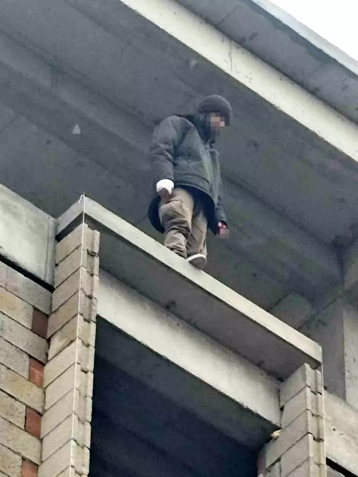 İntihar Girişimi Başarıyla Engellendi: Horasan’da Polis ve Sağlık Ekipleri Olayı Önledi