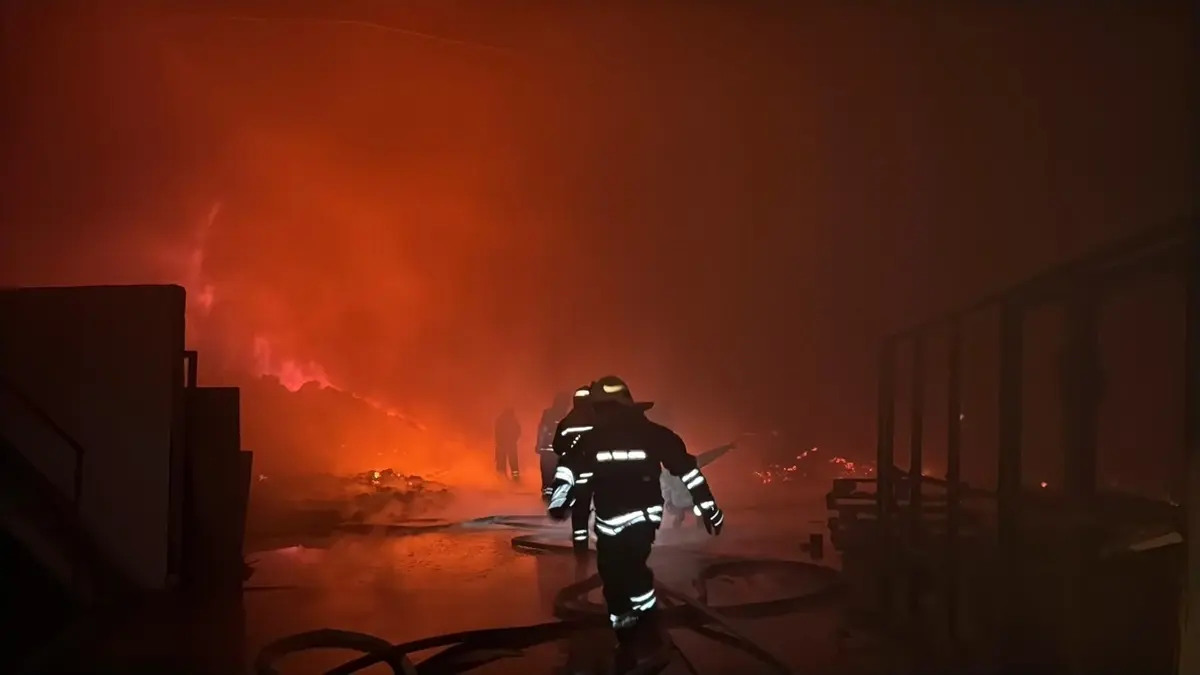 Gaziantep’te Ambalaj Fabrikasında Çıkan Yangına Büyük Müdahale