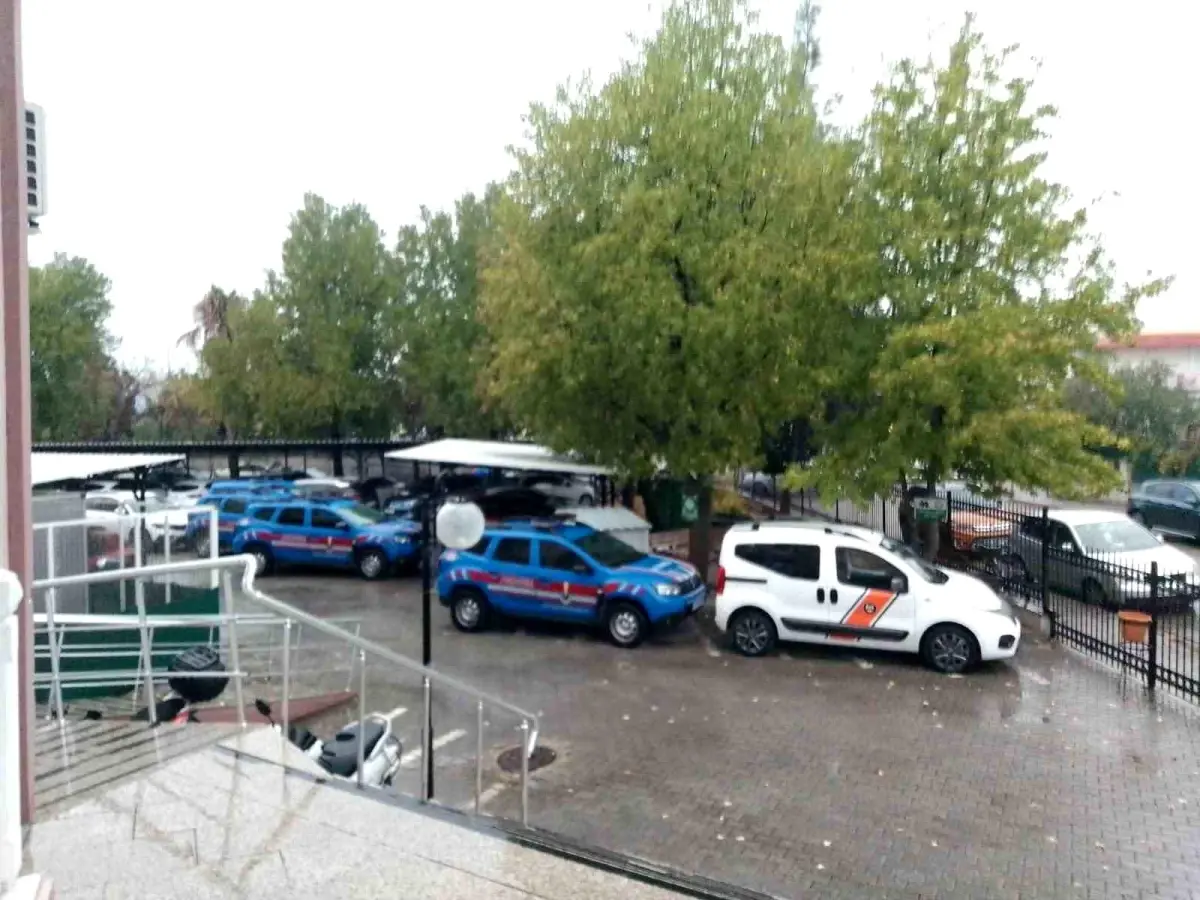 Muğla’da Göçmen Kaçakçılığı Operasyonu: 10 Tutuklama ve 6 Kişi Aranıyor