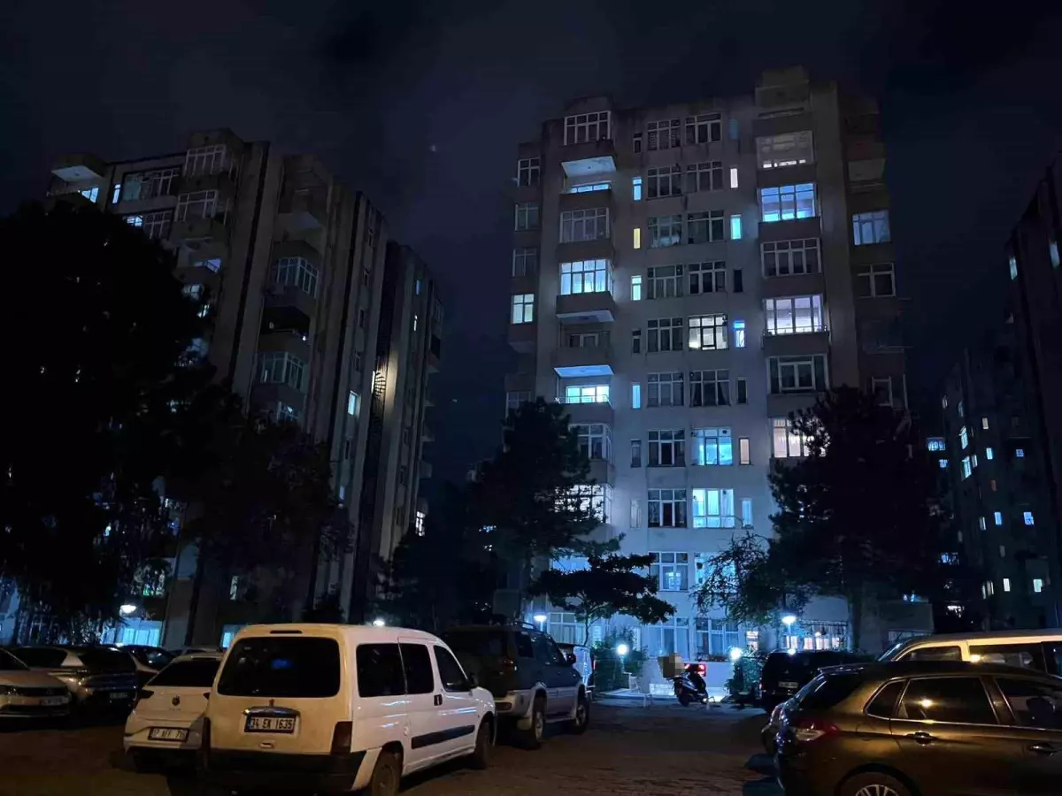 Güllü’nün Kızı ve Arkadaşı Büyükçekmece’de Gözaltına Alındı