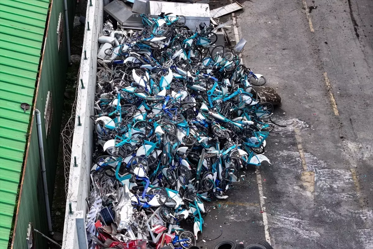 İSBİKE’nin bisikletleri kırılarak hurda haline getirildi