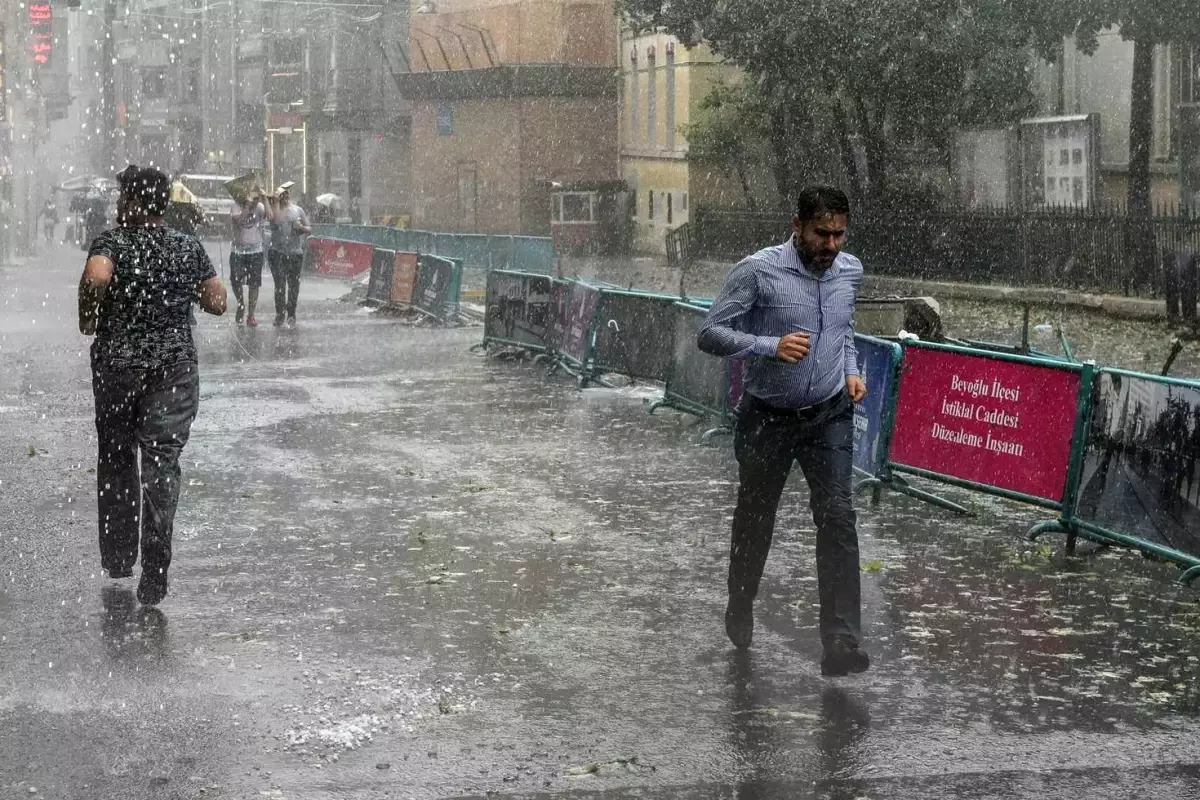 İstanbul için sağanak yağış uyarısı! Tarih belli oldu