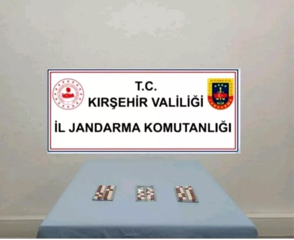 Kırşehir’de Yol Kontrolünde Yasaklı Madde Ele Geçirildi