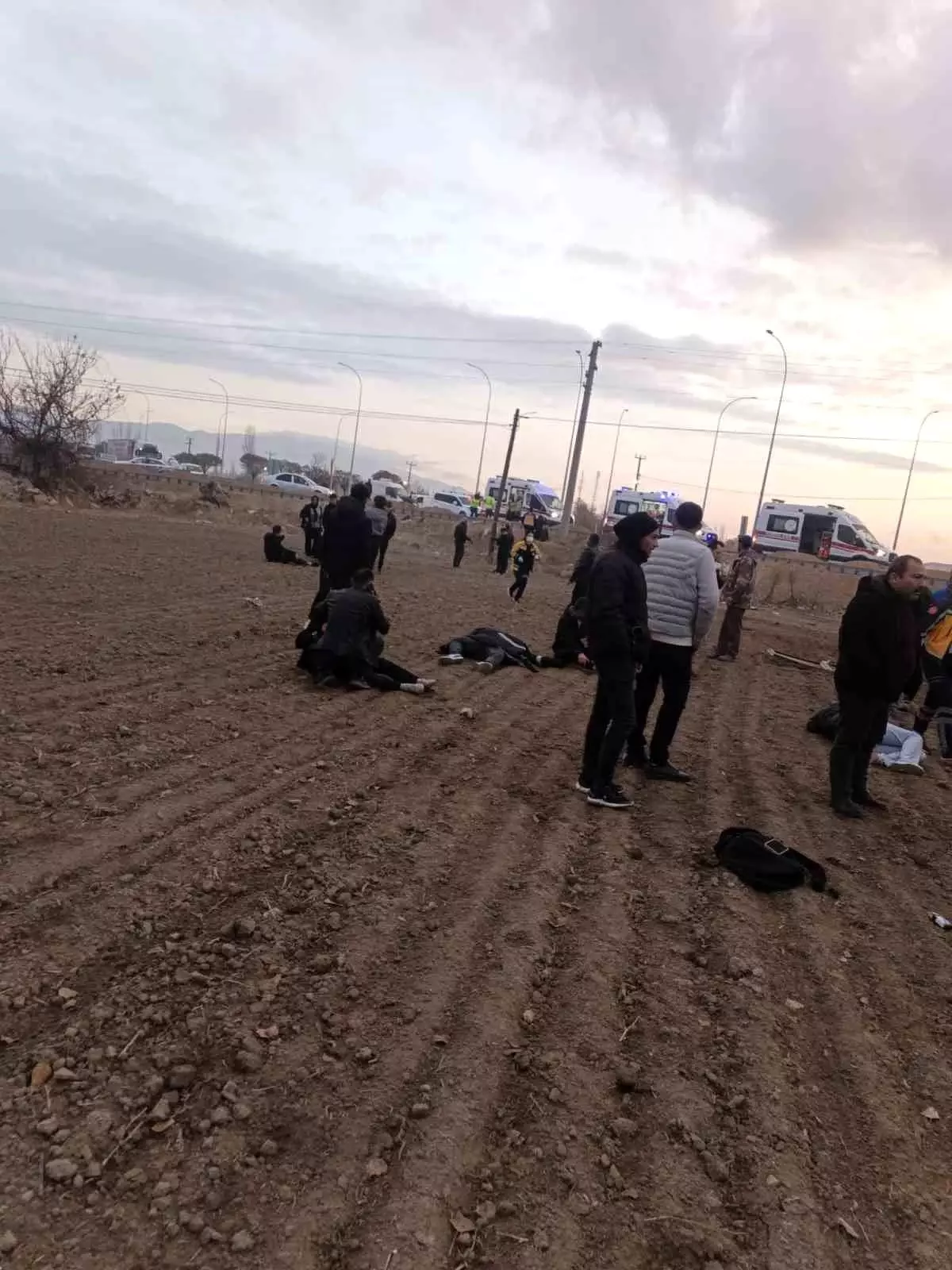 Afyonkarahisar’da Minibüs Kazası: 17 Yaralı