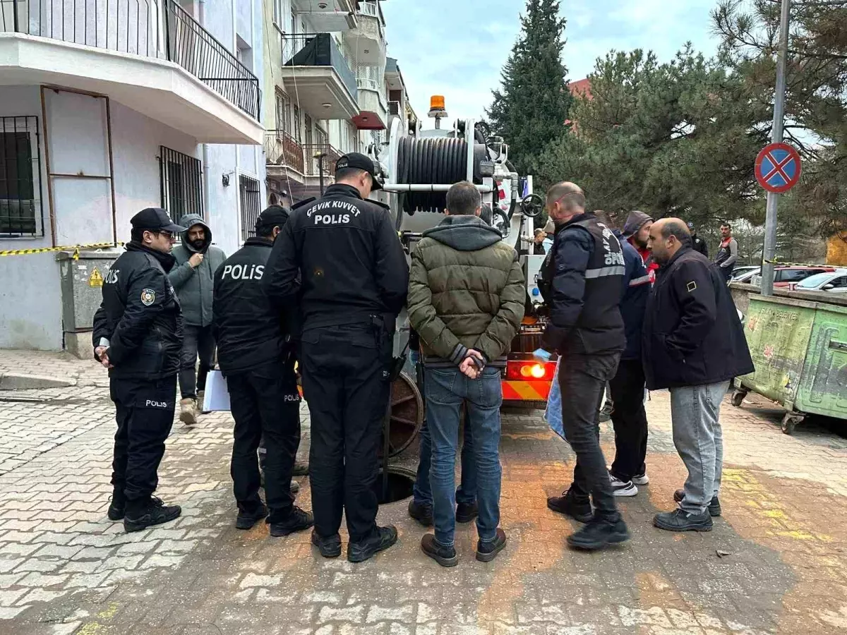 Uşak’ta Kanalizasyonda Cenin Bulundu