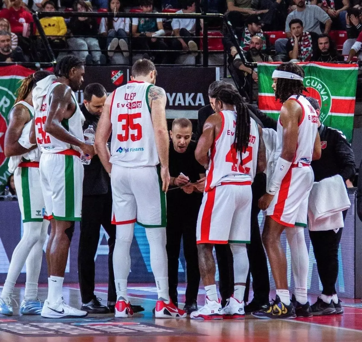 Karşıyaka Basketbol Son Sıraya Geriledi