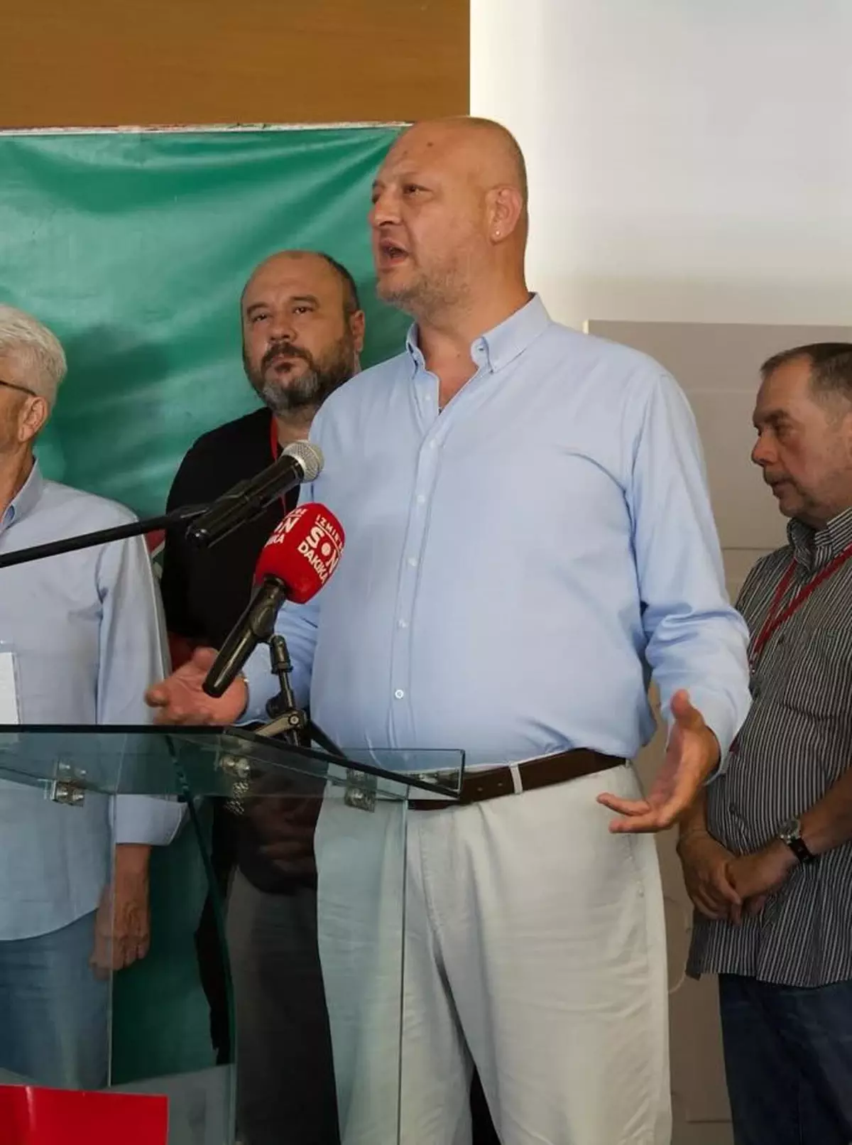 Karşıyaka’da Borç Krizi: Başkan Isyan Etti