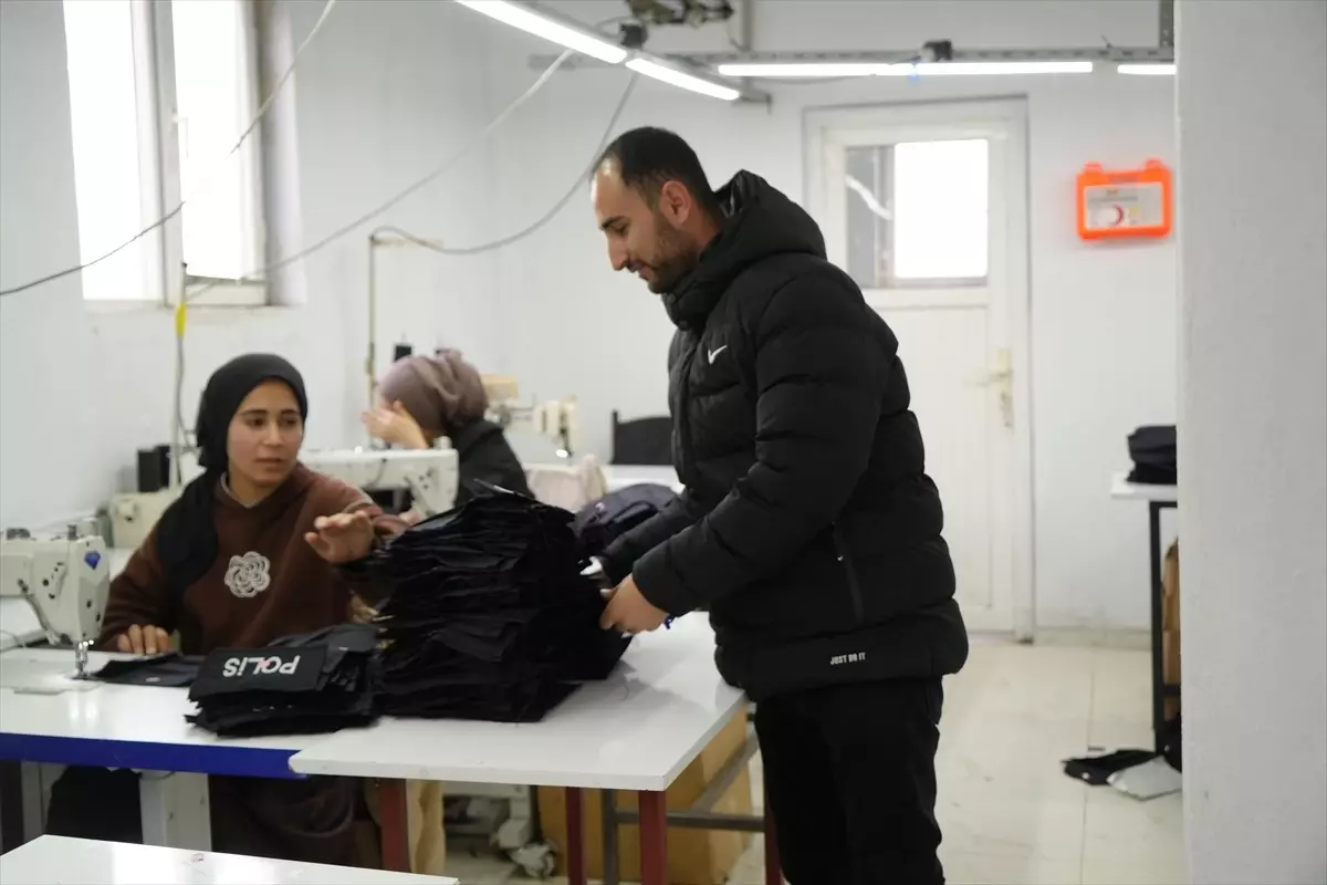 Kırköy’de Tekstil Fabrikası Gençlere İş İmkanı Sağlıyor