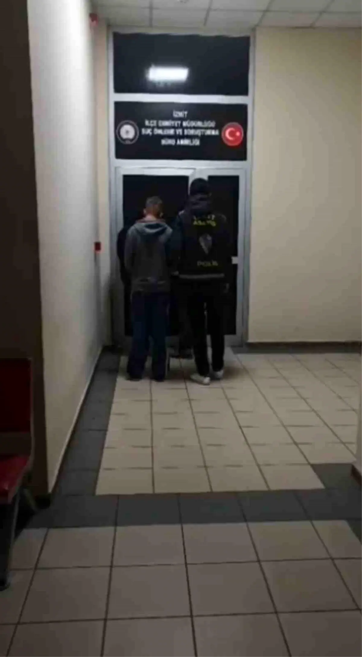 İzmit’te Yasa Dışı Bahis Reklamı Yapan 2 Şüpheli Gözaltında