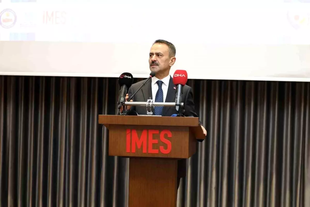 Kocaeli’de 1.8 Milyar Dolar İhracat Hedefiyle Mesleki Eğitim Çalıştayı Gerçekleşti