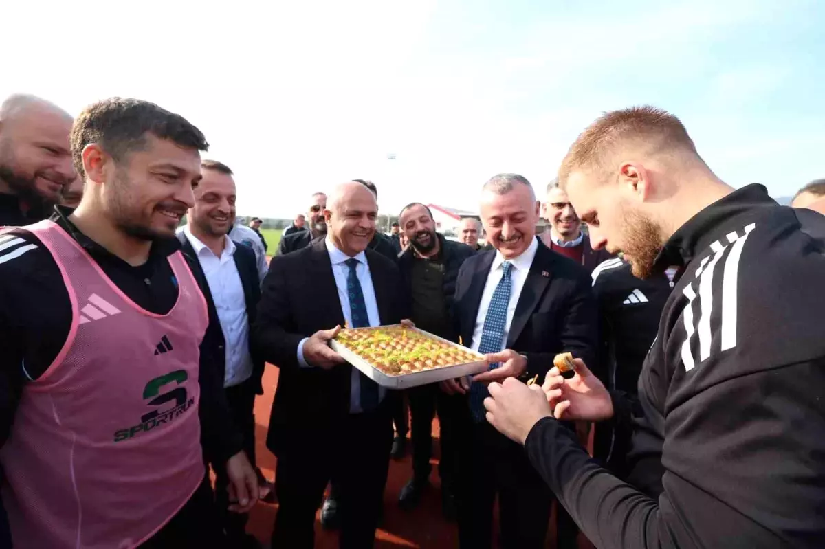 Kocaelispor’a Kasımpaşa maçı öncesi baklavalı moral