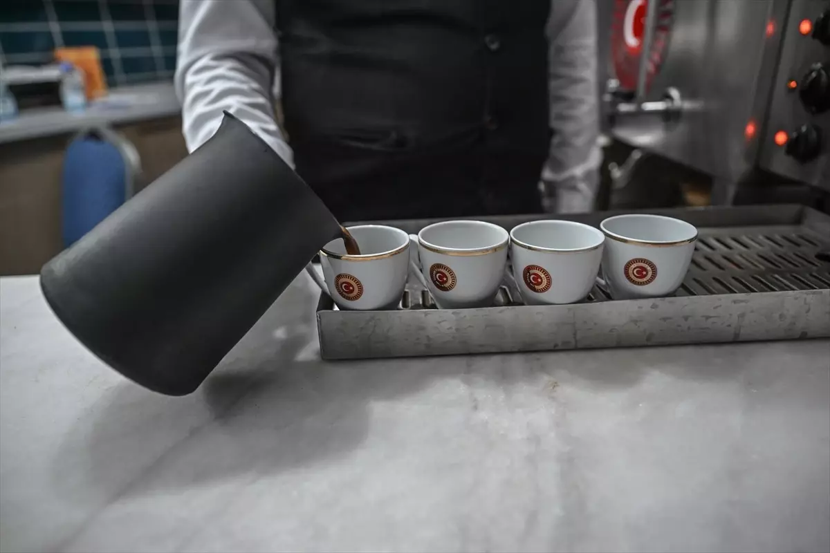 Türk Kahvesi: Meclis’in Diálogo Kapısı