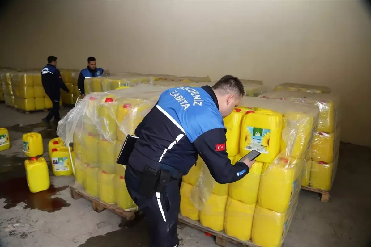 Mersin’de Sahte Ayçiçeği Yağı Operasyonu
