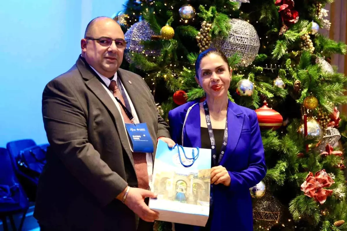 Muratpaşa Belediyesi, Malta’da Avrupa’nın En Önemli Liderler Zirvesi’nde Işığı Parlatıyor