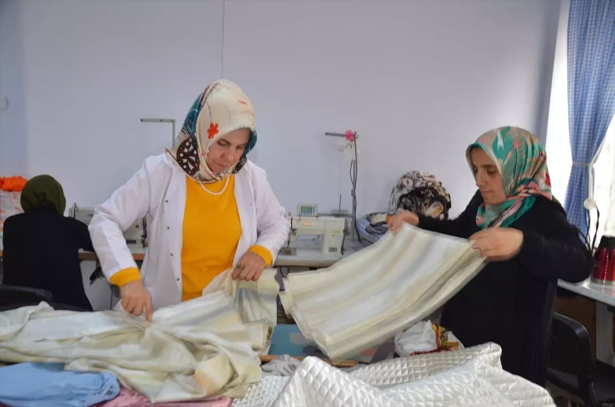 Muş’ta Kadınlar Meslek Edinip Gelir Elde Ediyor