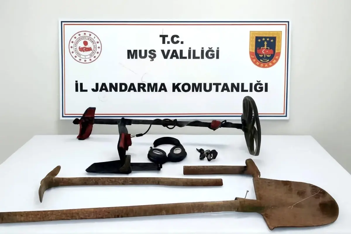 Muş’ta Kaçak Kazı Yapan 3 Kişi Suçüstü Yakalandı
