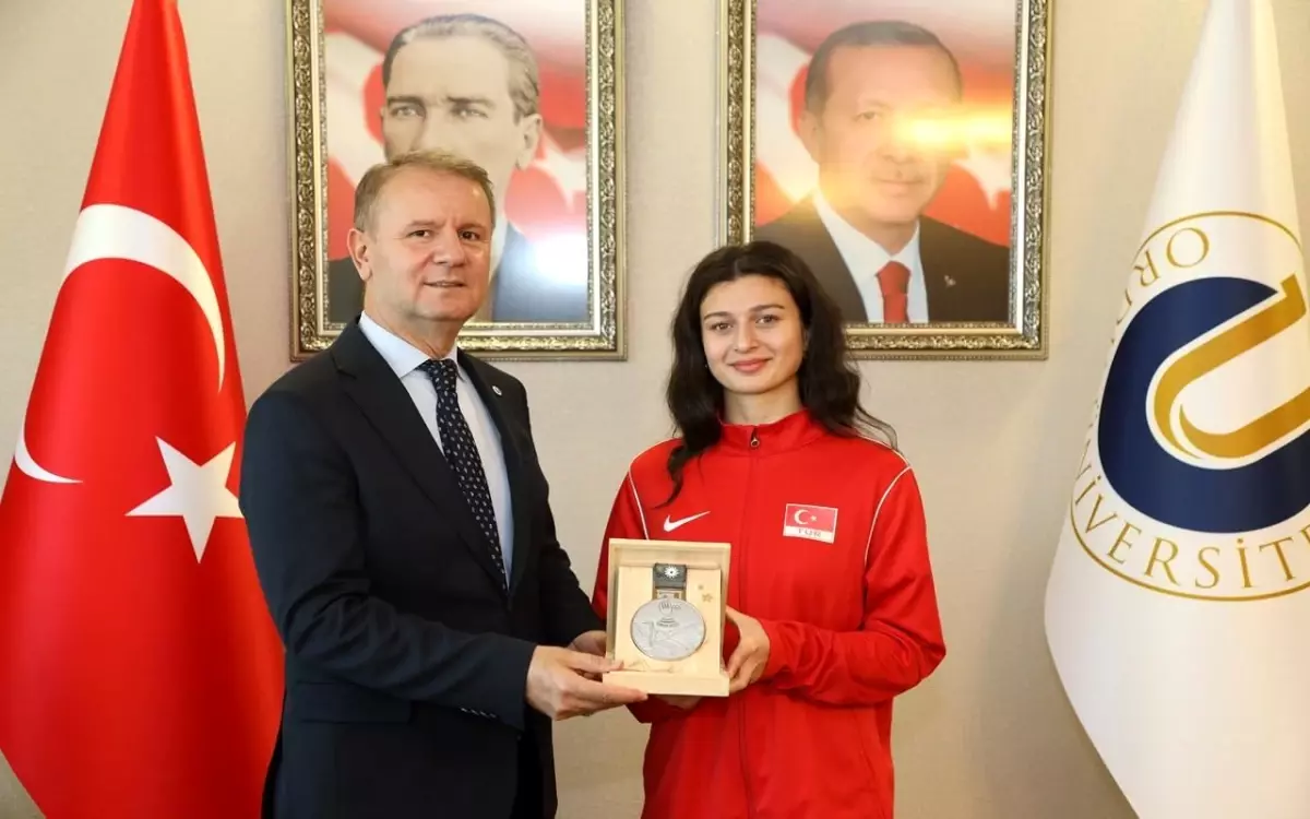 İlkim Zehra Yılmaz, Deaflympics’te Gümüş Madalya Kazandı!