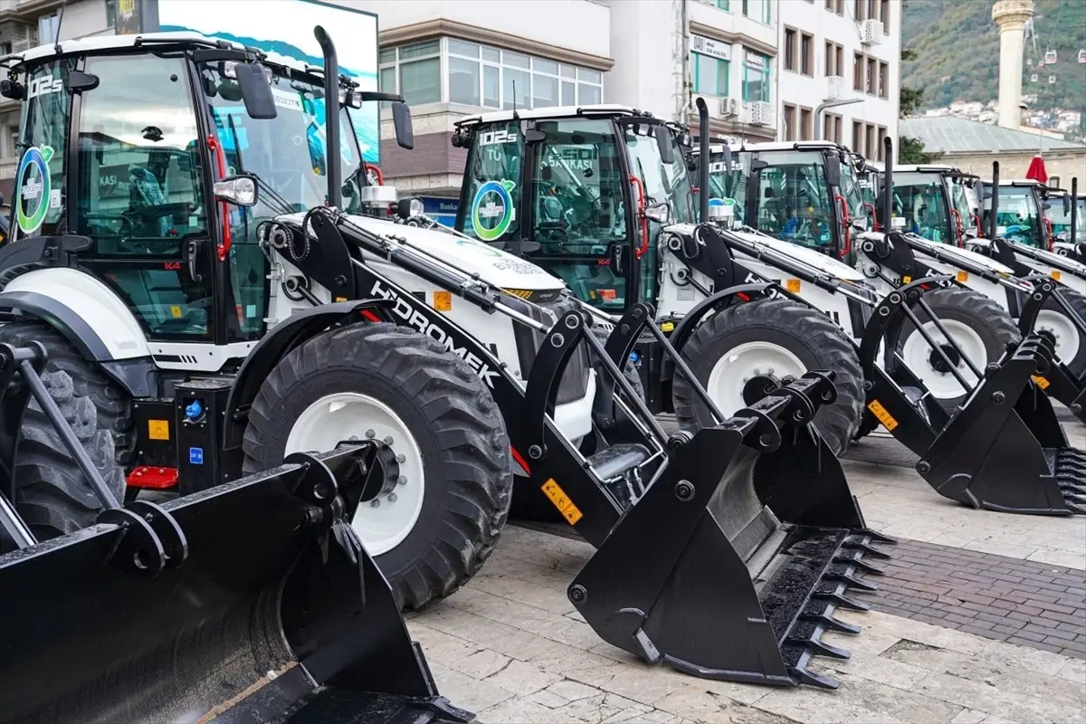 Ordu’ya 25 Yeni İş Makinesi – Belediyenin Hizmet Filosu Güçleniyor