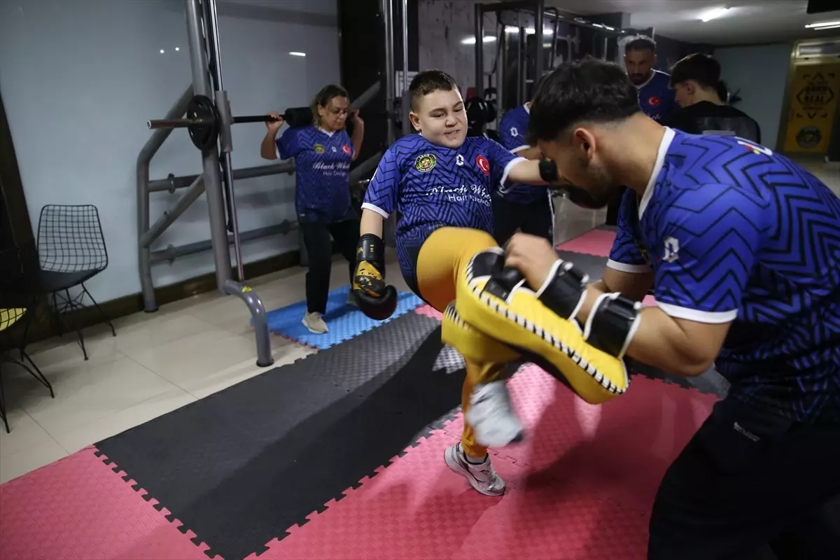 Aile Sporu, Otizmli Çocuk Alptuğ Ali’yi Şampiyonluk Yolunda Destekliyor