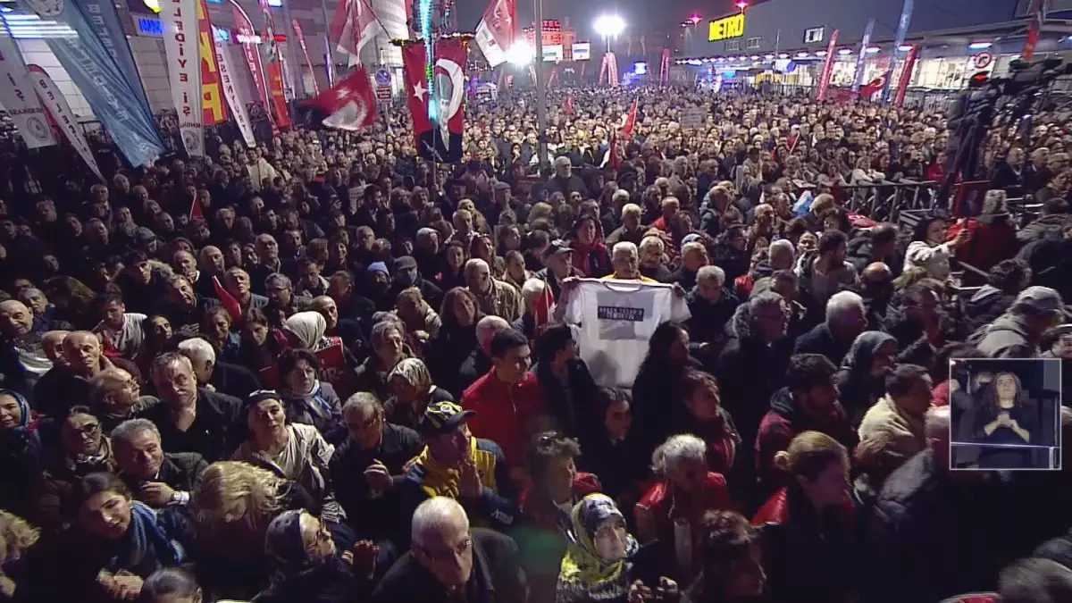 Özgür Özel Güngören’de ‘Millet İradesine Sahip Çıkıyor’ Mitinginde Çarpıcı Açıklamalar Yaptı