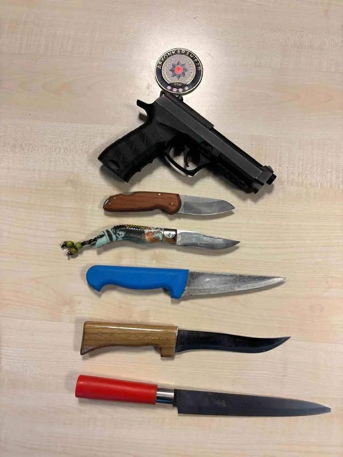 Afyonkarahisar’da 16 Suçlu Yakalandı