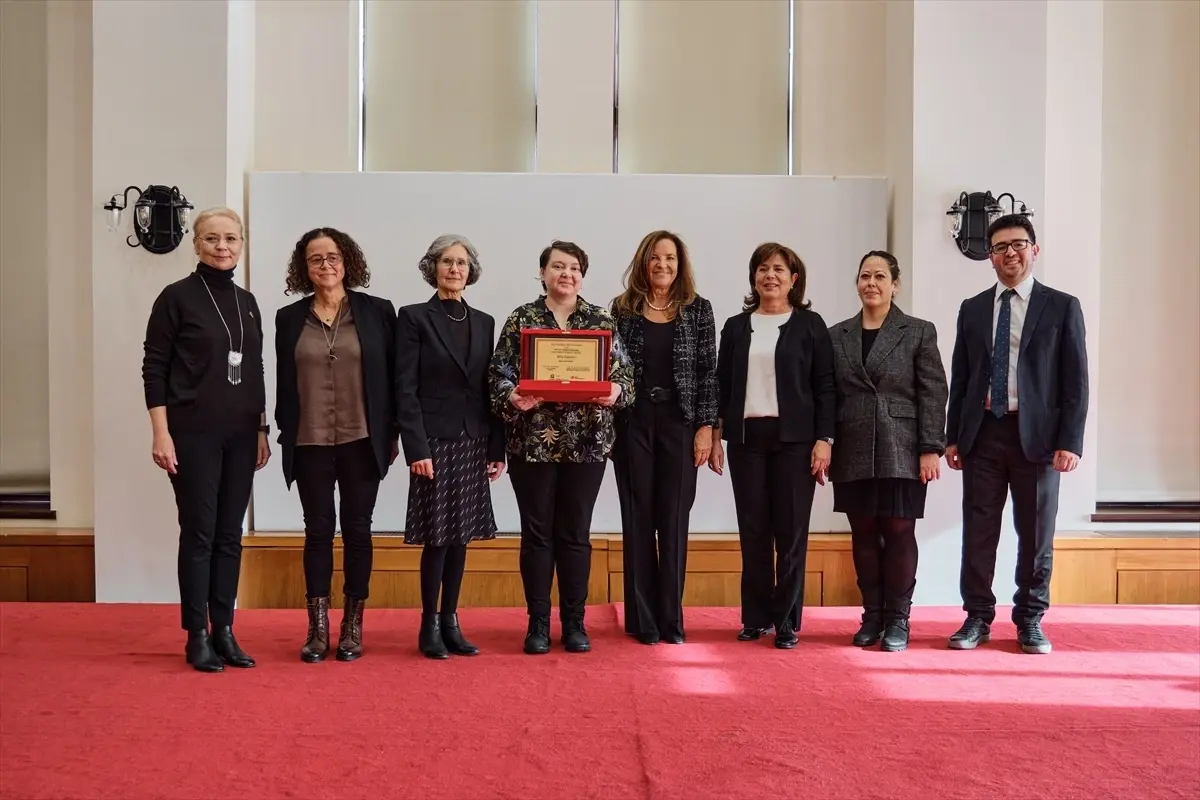 Dr. Mine Egbatan’a UNESCO Kürsüsü’nün Prestijli İnsan Gelişimi Araştırma Ödülü Verildi