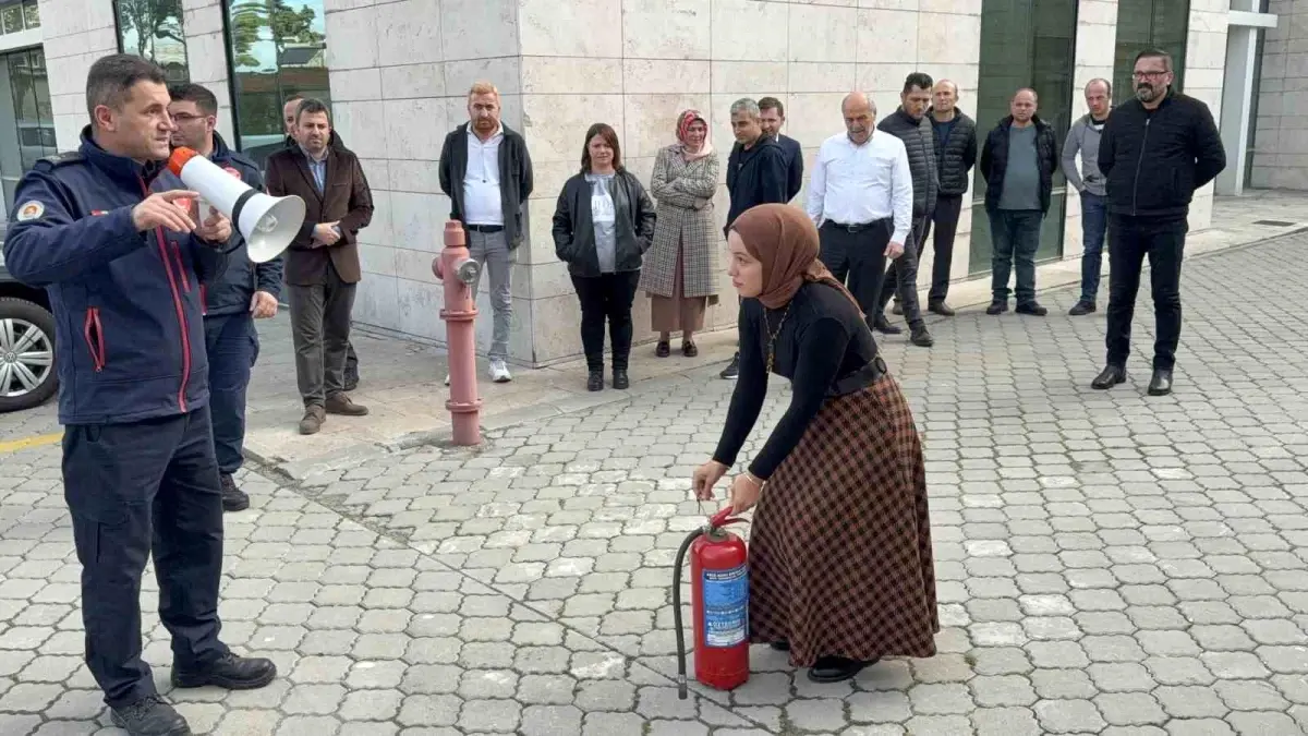 Samsun Adliyesi’nde Kritik Yangın Söndürme Tatbikatı Gerçekleştirildi