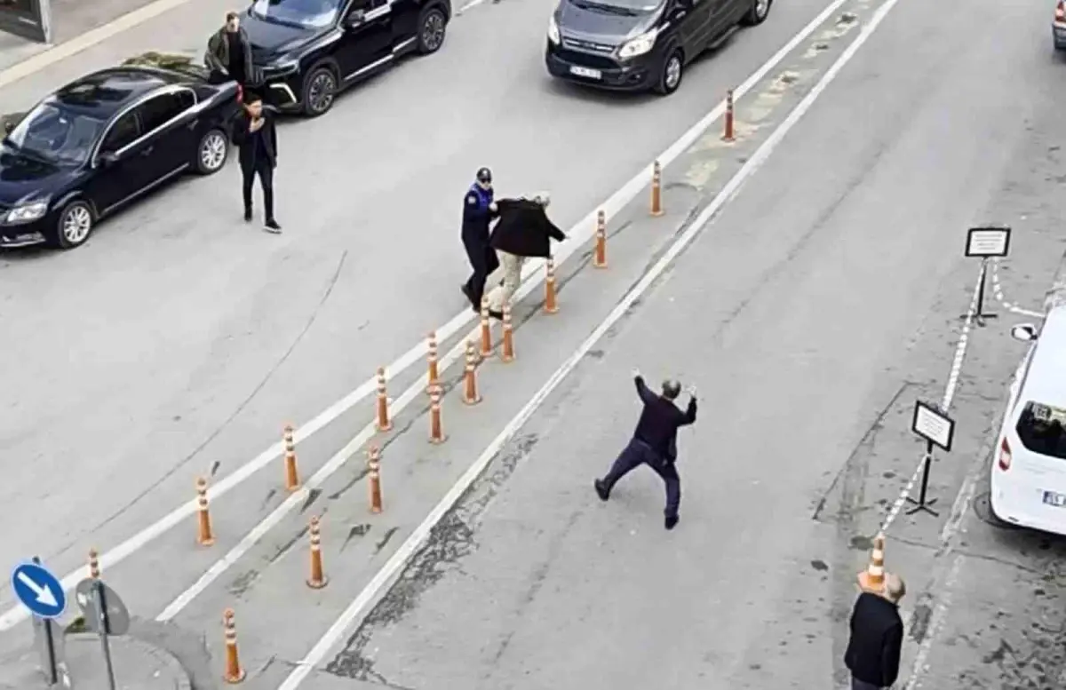 Samsun’da Yaşlılar Arasındaki Tartışma Büyümeden Sonlandı: Zabıta ve Vatandaşların Hızlı Müdahalesi