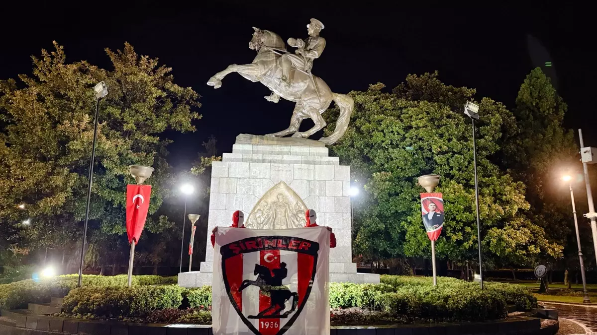 Samsunspor Taraftarları Anıt’ta Nöbet Tutuyor