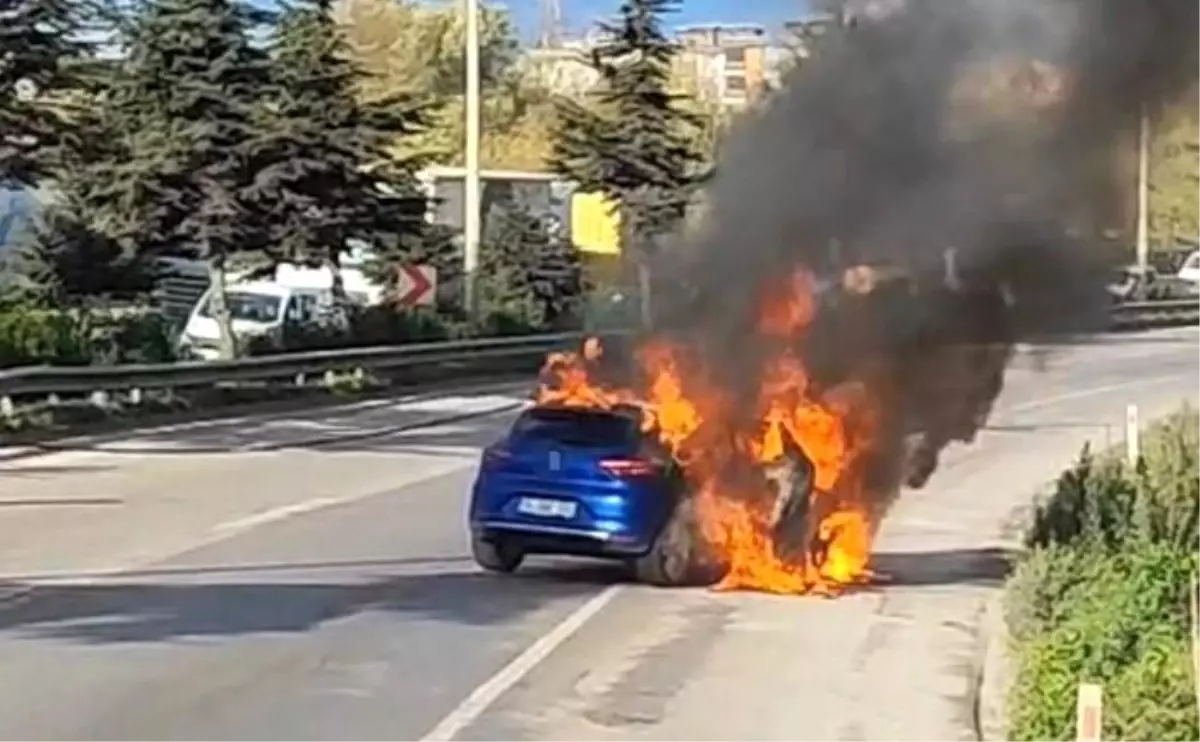 Süper Lig Yıldızı Anthony Musaba’nın Kiralık Arabası Alev Aldı, Hayatta Kaldı!