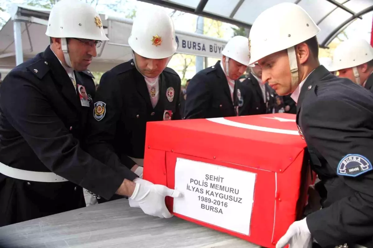 Şehit Polis Memurunun Babasının Evi Bursa’da Alevlere Teslim Oldu