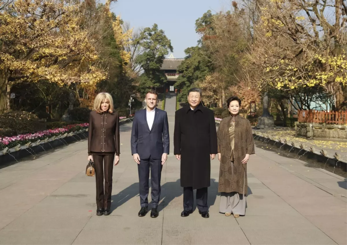 Şi ve Macron Chengdu’da Bir Araya Geldi