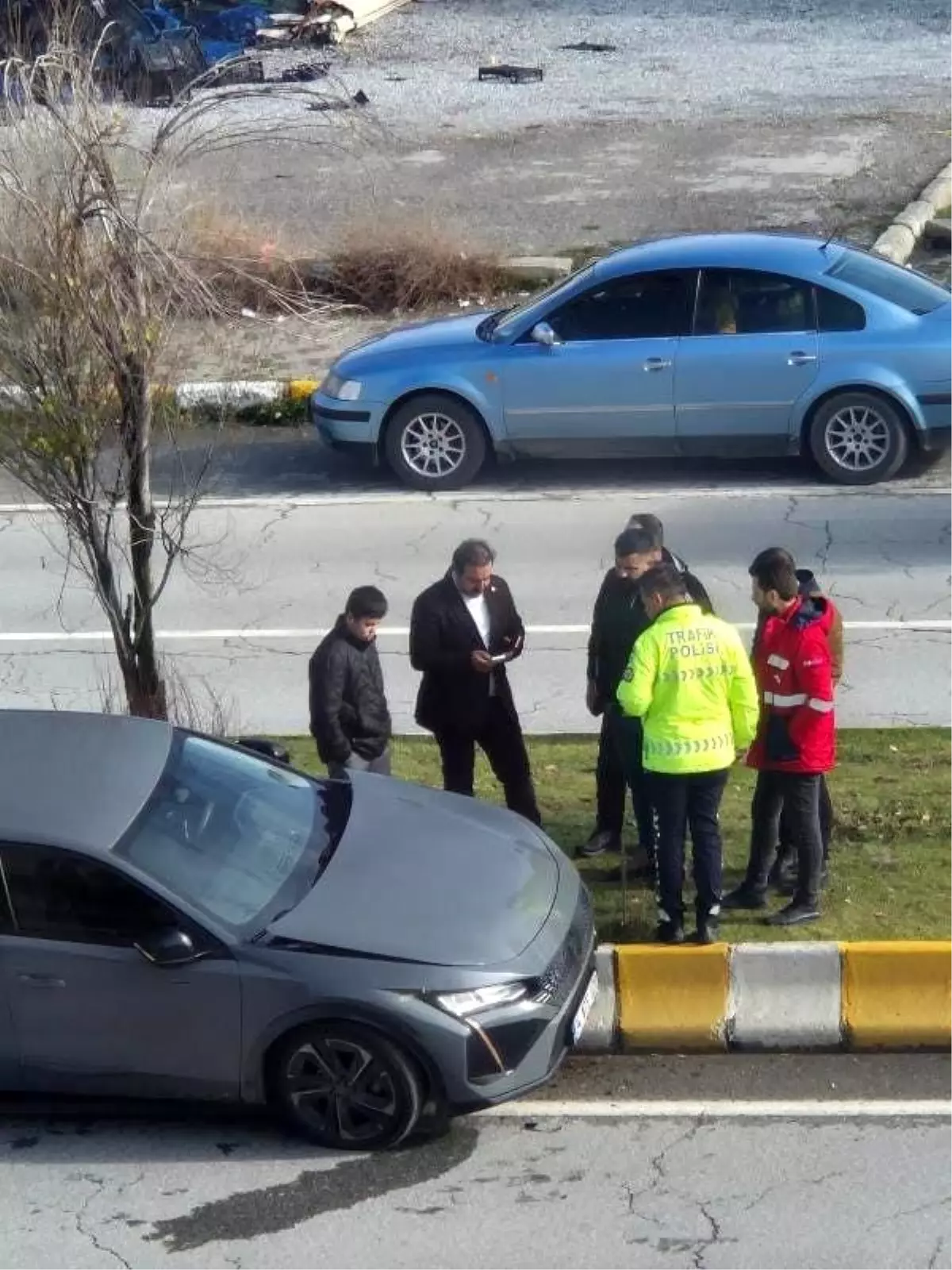 Şırdancı Mehmet’in Muş’taki Çarpma Kazası: Kadın Ağır Yaralı