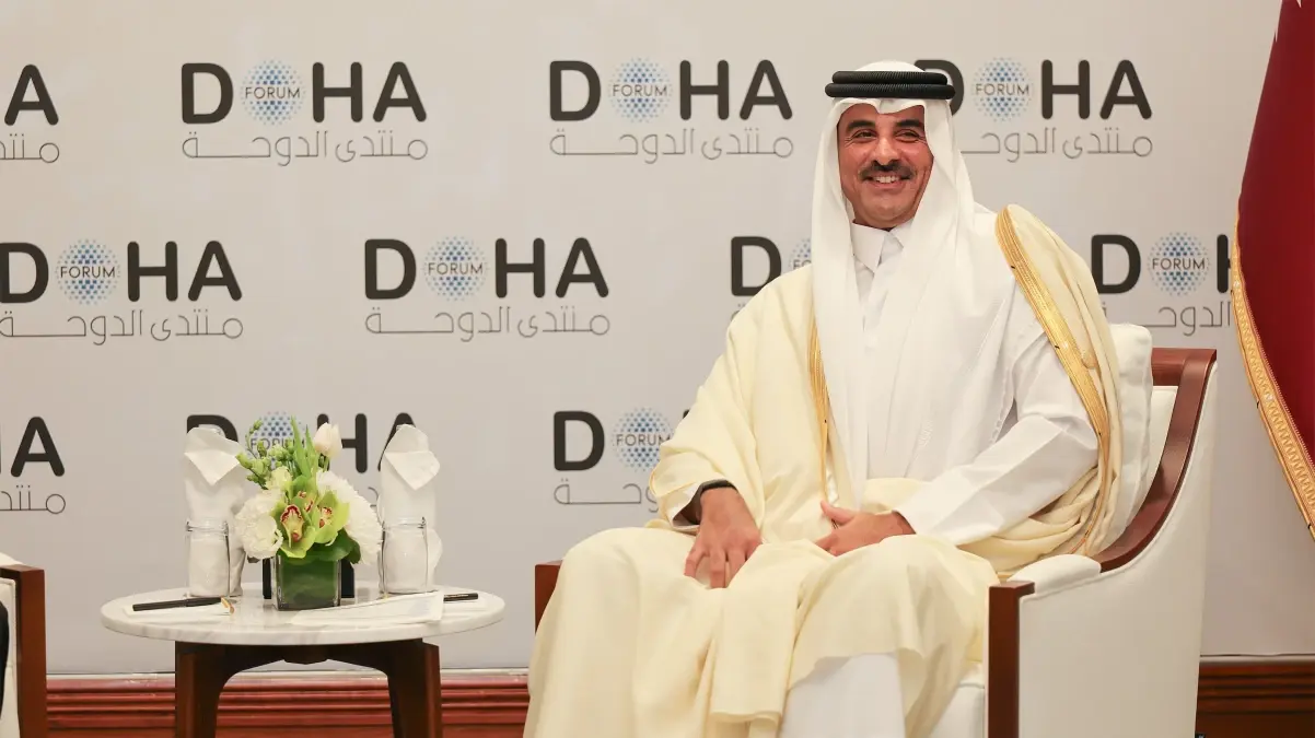 Suriye ve Katar Liderleri Doha Forumu’nda Görüştü: Şara ve Şeyh Temim’in Kritik Buluşması