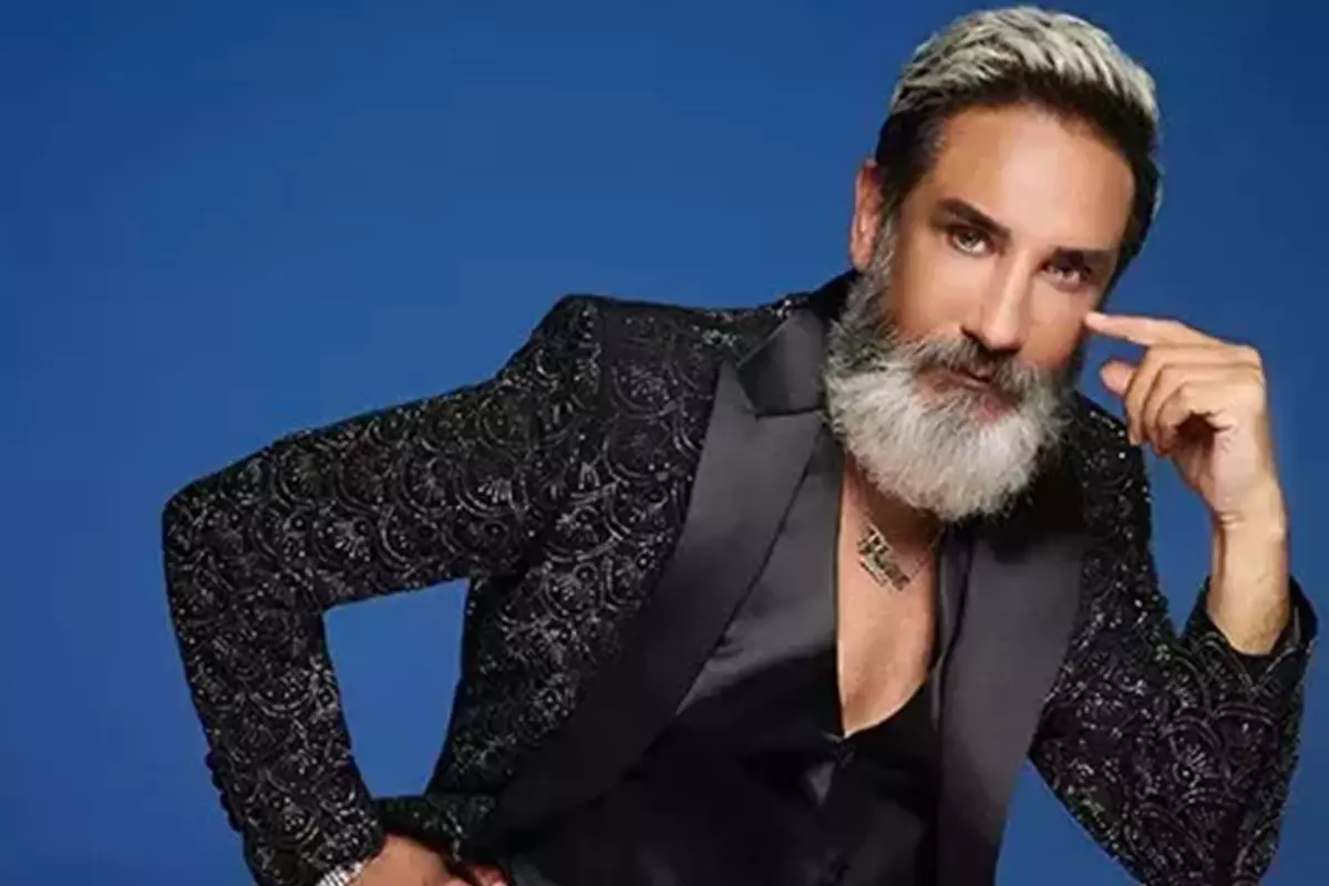 Tarık Mengüç rapçi oğlu Baran’ı asker eğlencesiyle uğurluyor