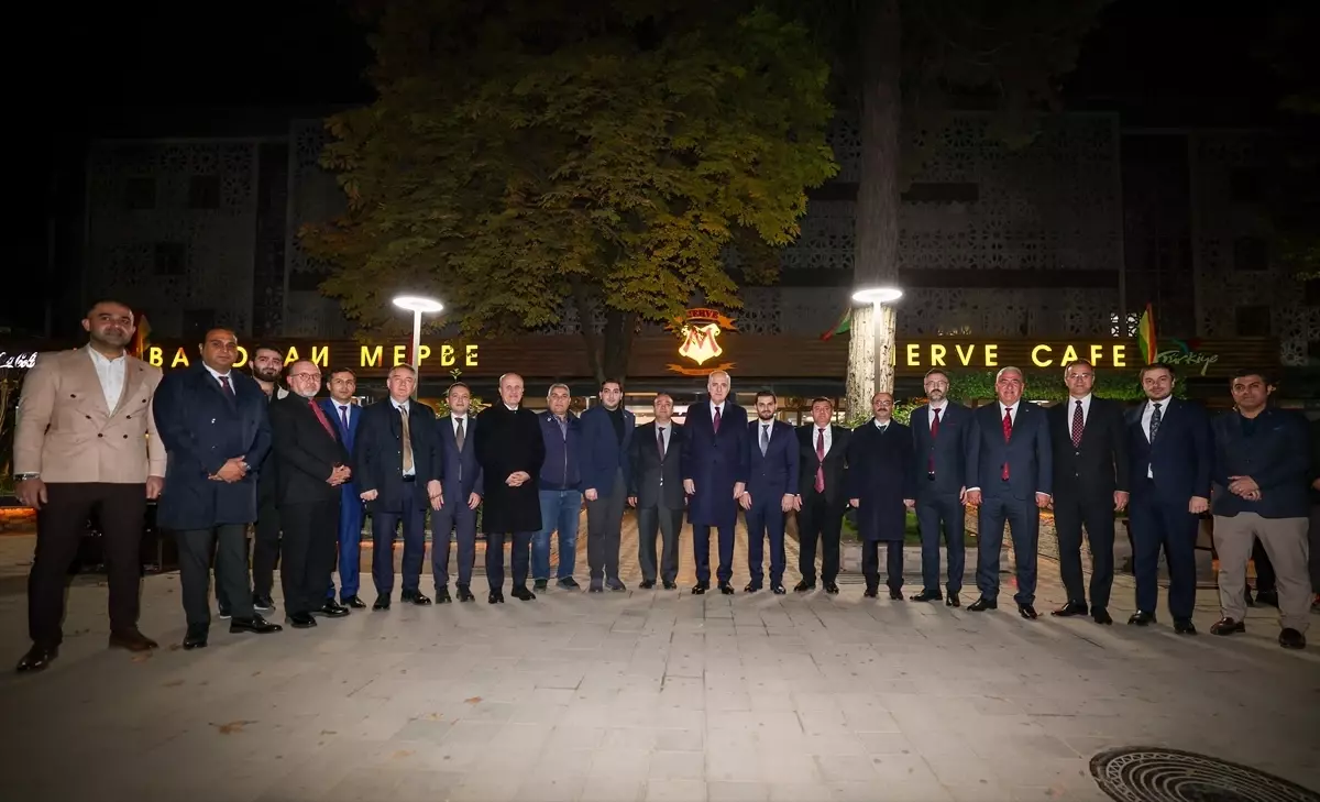 TBMM Başkanı Kurtulmuş, Duşanbe’de Türk İş İnsanlarıyla Görüştü