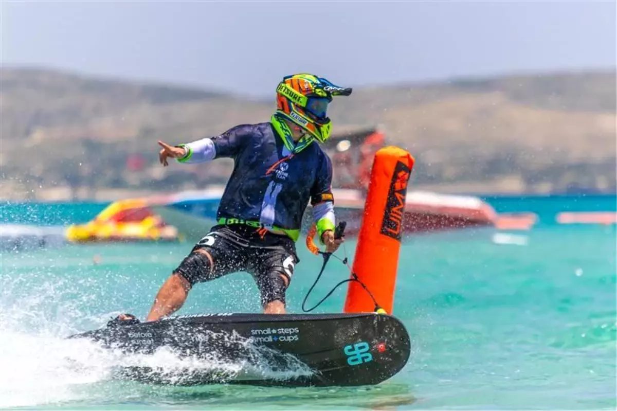 Türkiye Motosurf’ta Dünya Başarıları: İzmir Çeşme’de Tarihi İlk 10!