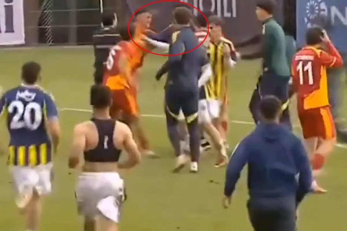 U19 Paf Ligi’nde Fenerbahçe‑Galatasaray Derbisinde Yumruklar Havada Uçtu!