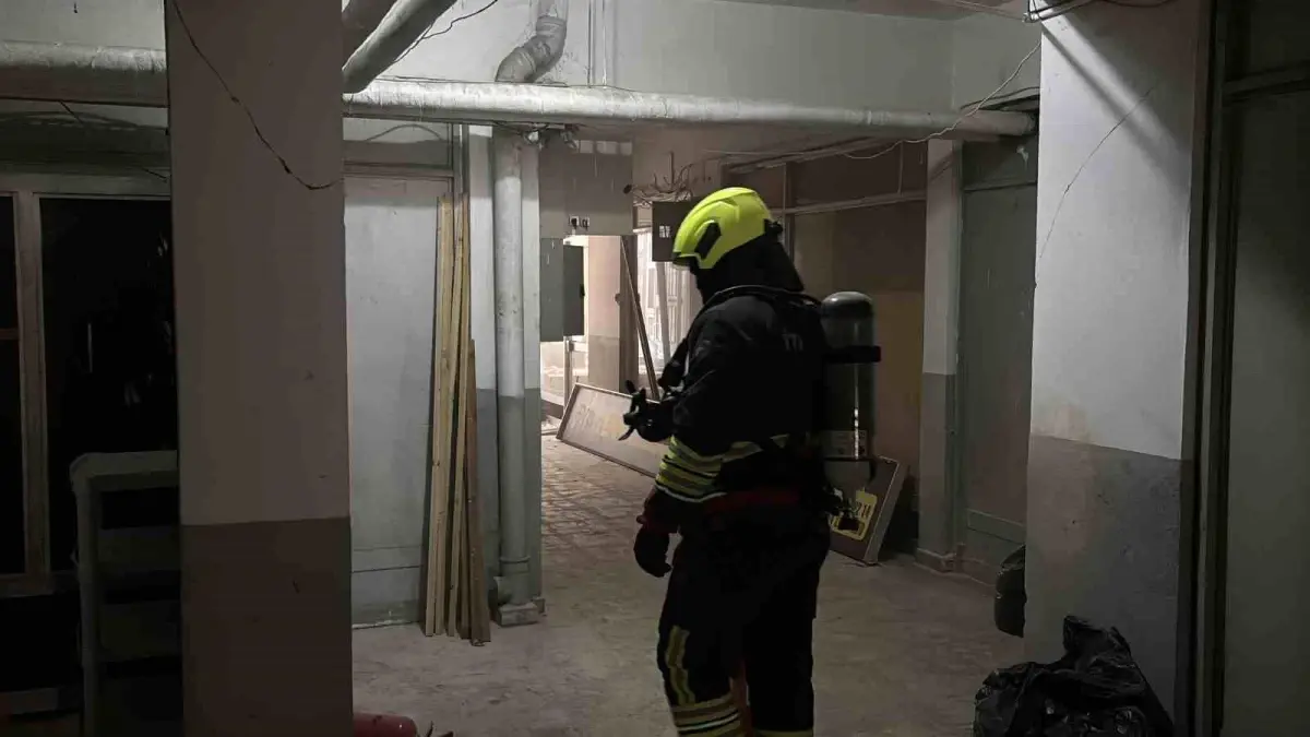 Bolu’da İş Merkezinde Yangın Paniği