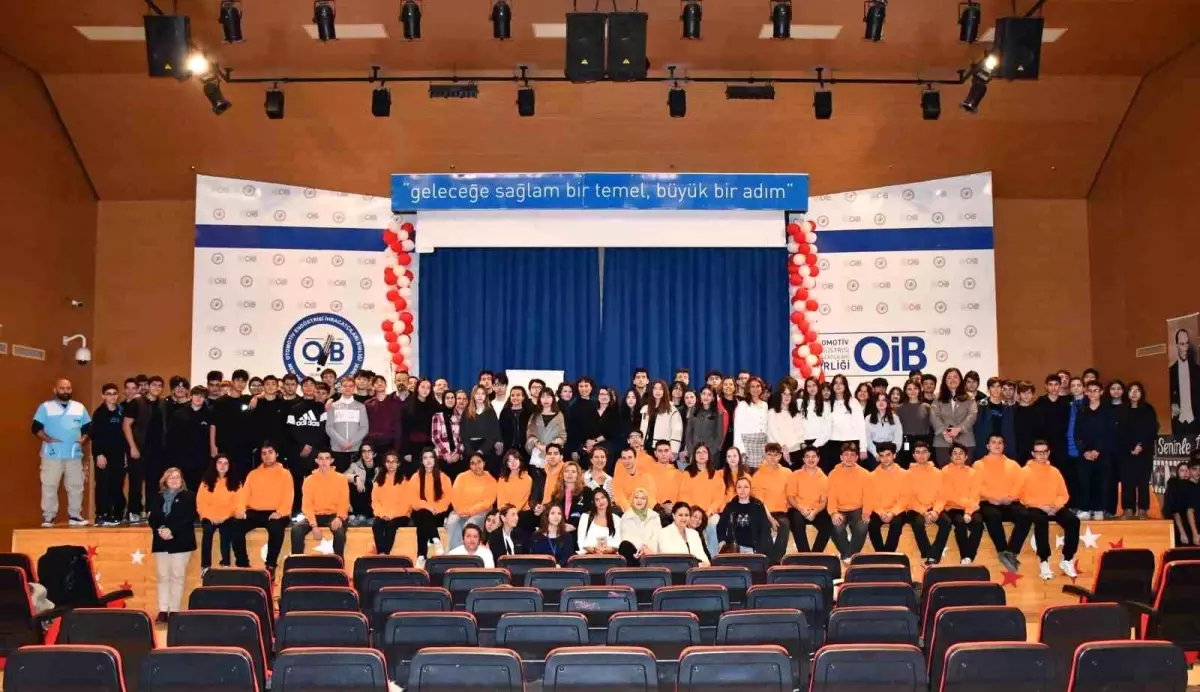 Gönüllülük Zirvesi’nde “Önce İnsan” Vurgusu: 250 Genç Sivil Toplum Kuruluşlarıyla Buluştu