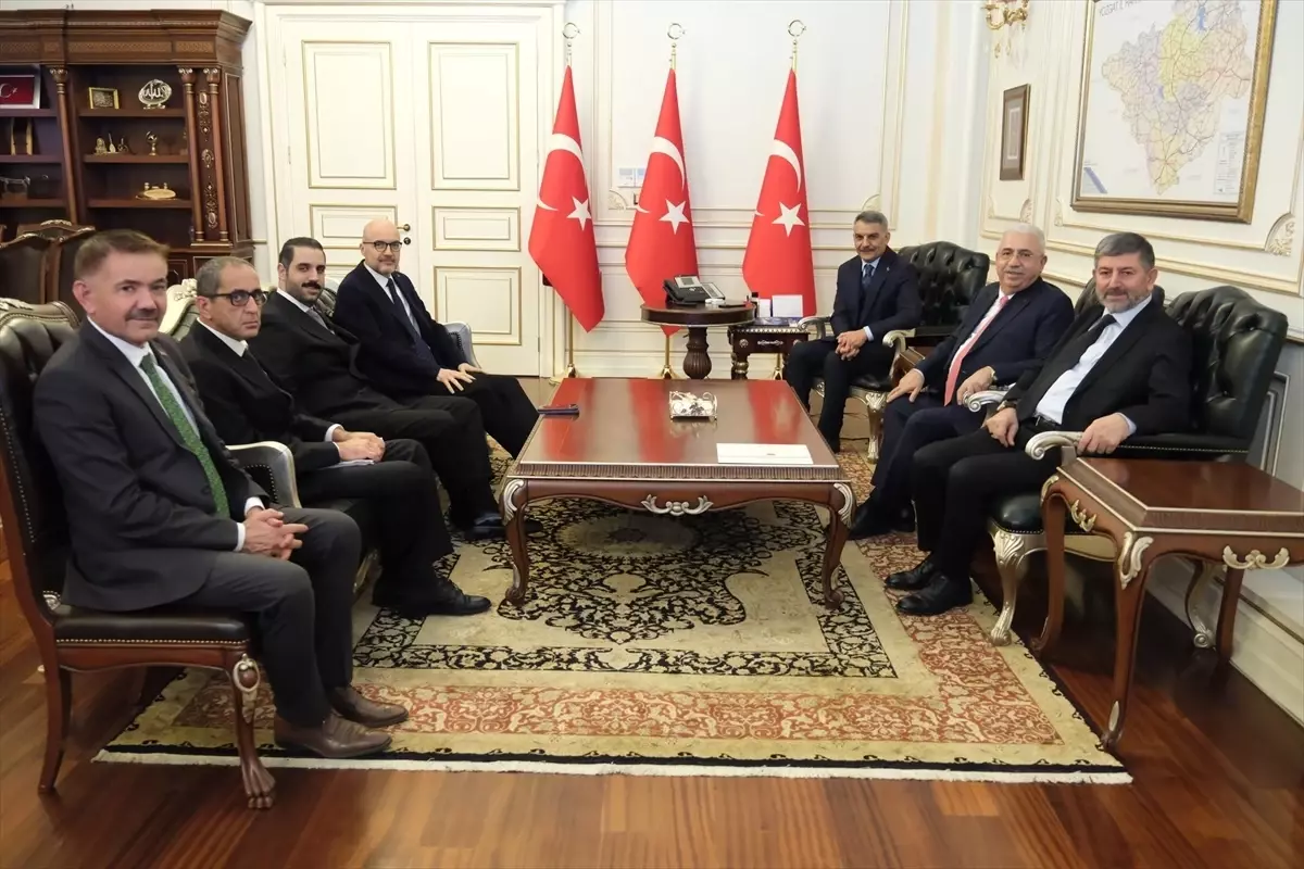 Yozgat’ta 927 Bin Ons Altın Tespit Edildi: 1.000 İş İmkanı ve 4 Milyar Dolar Değerinde Rezerv